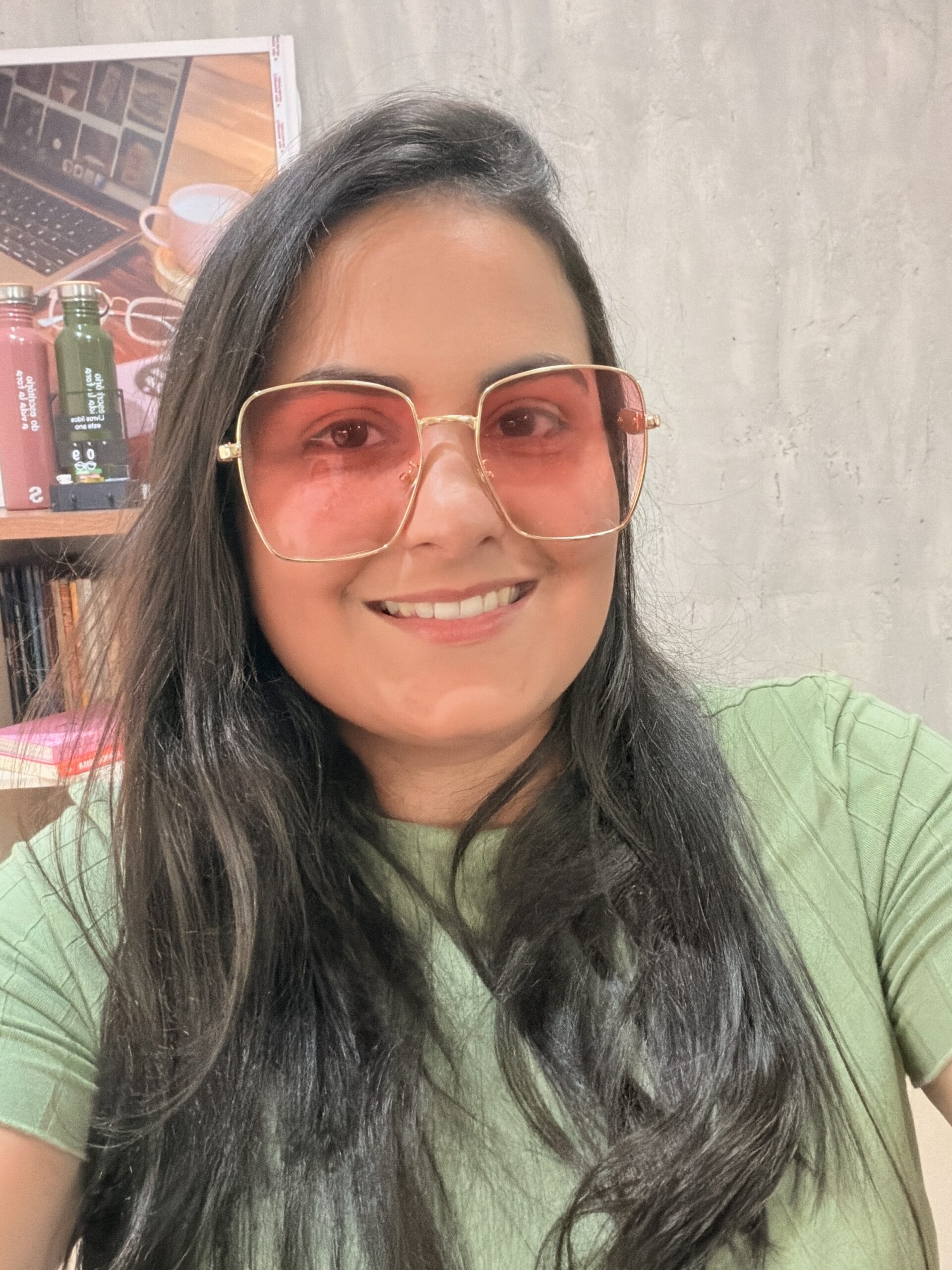 Óculos de Sol Quadrado Rosa com dourado - Imagem 2