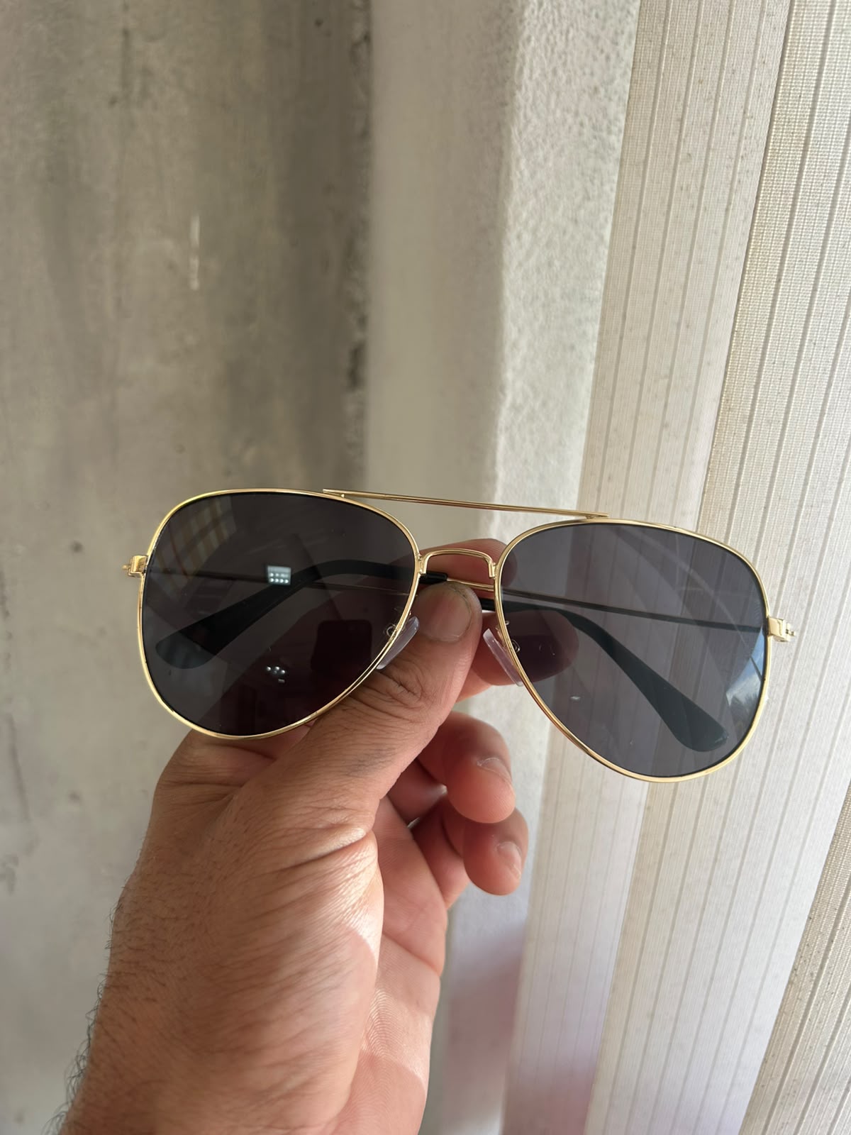 Óculos de Sol Aviador com dourado